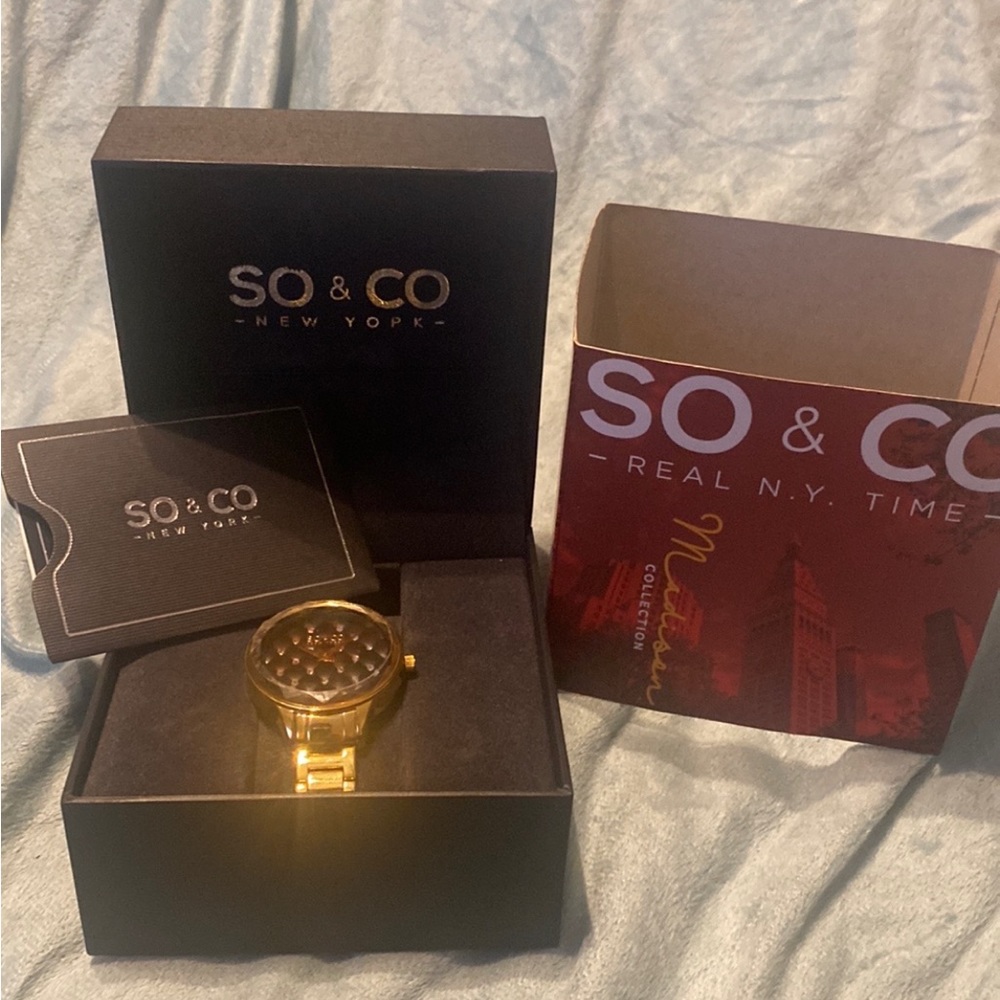 NWT Authentic Beautiful SO & CO Unisex Gold Toned With Diamond Accents Watch